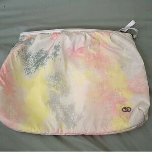 NWOT Calia Pouch